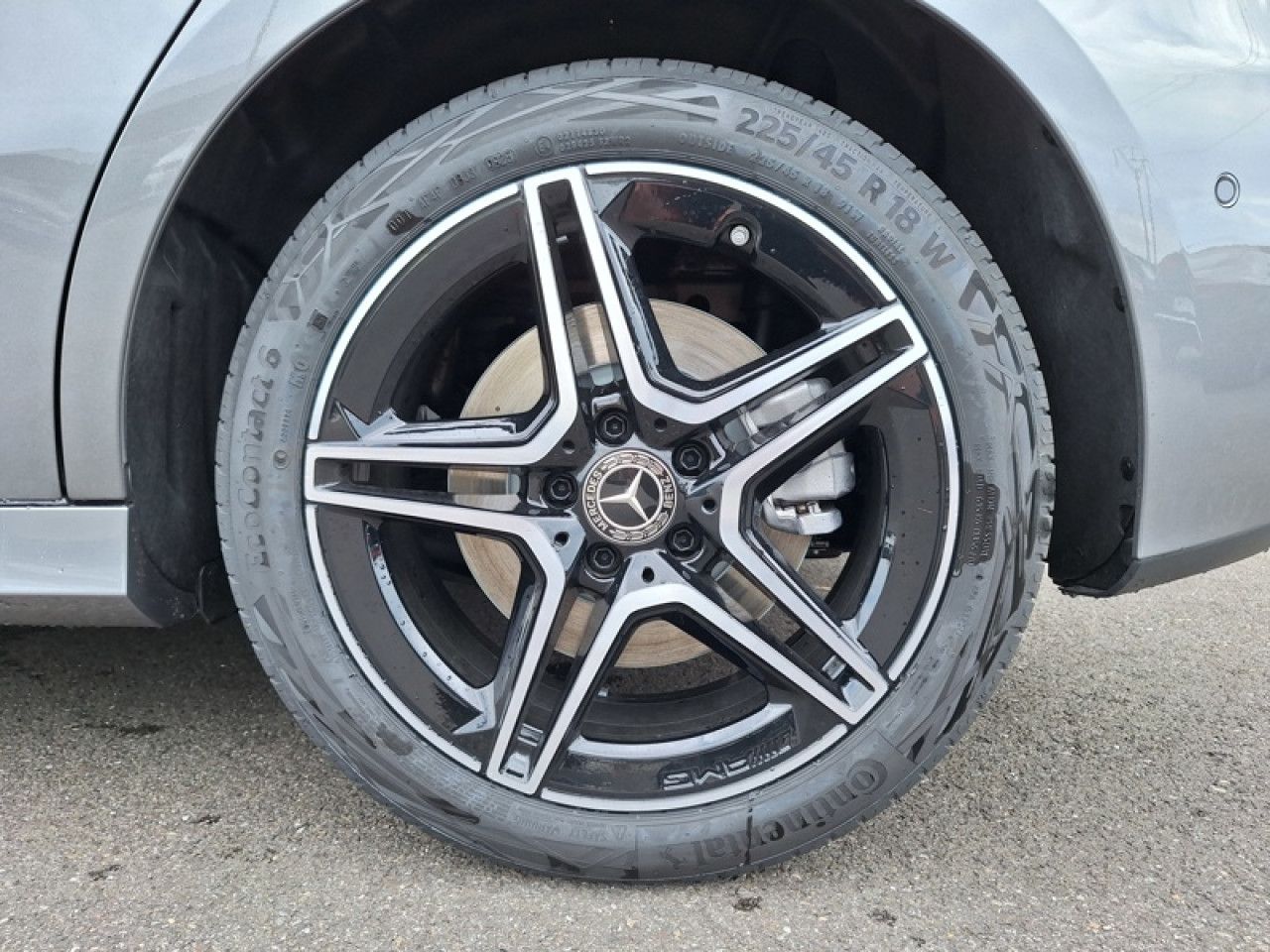 Photo du v&eacute;hicule 9 / 18