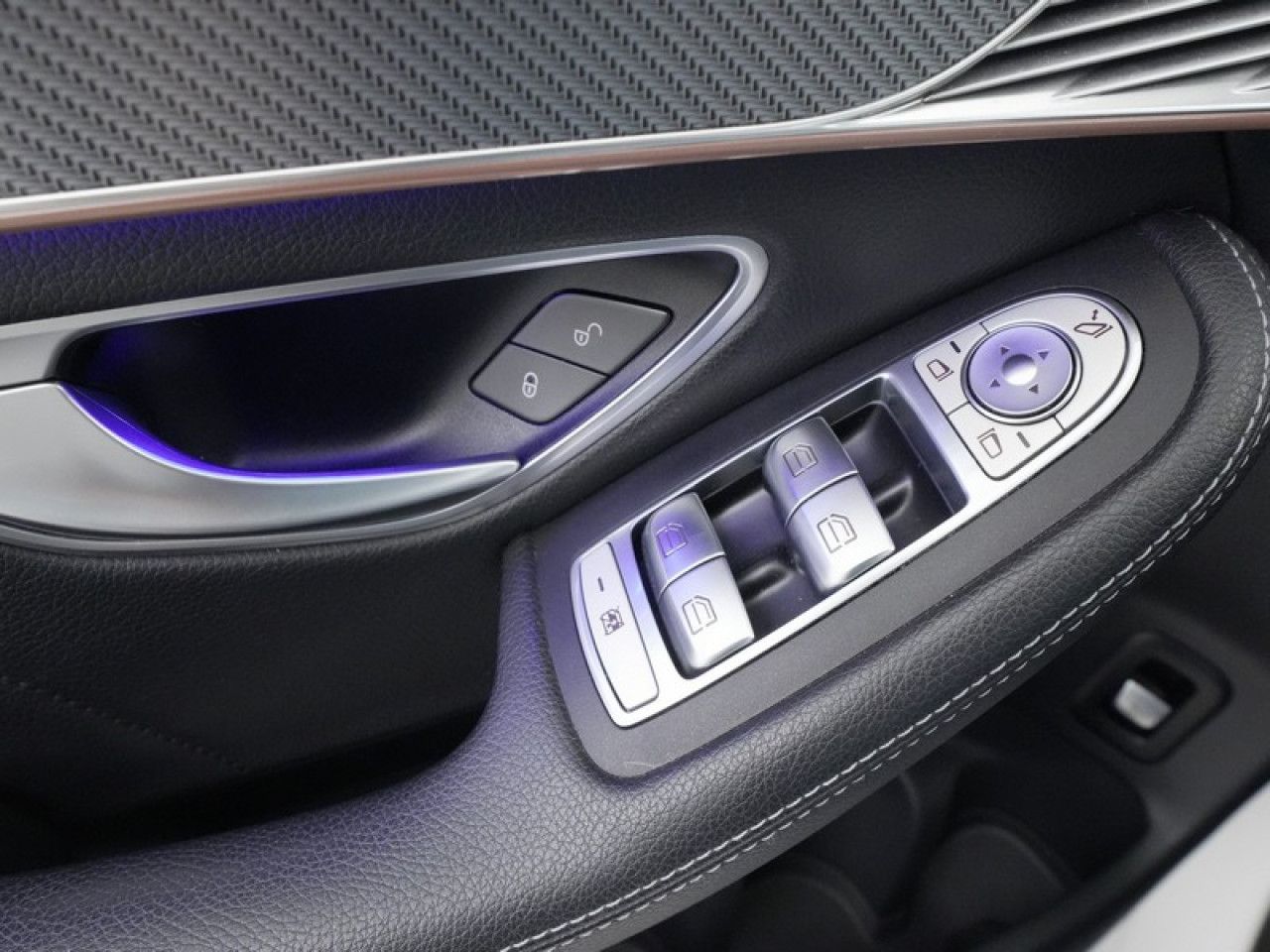 Imagem do veículo 18 / 23