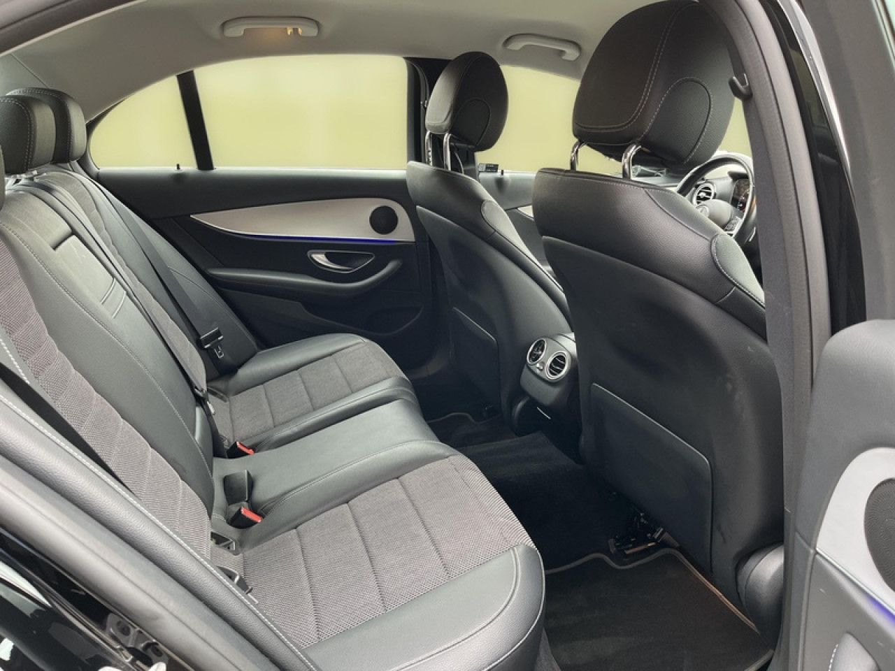 Zdjęcie pojazdu 12 / 17