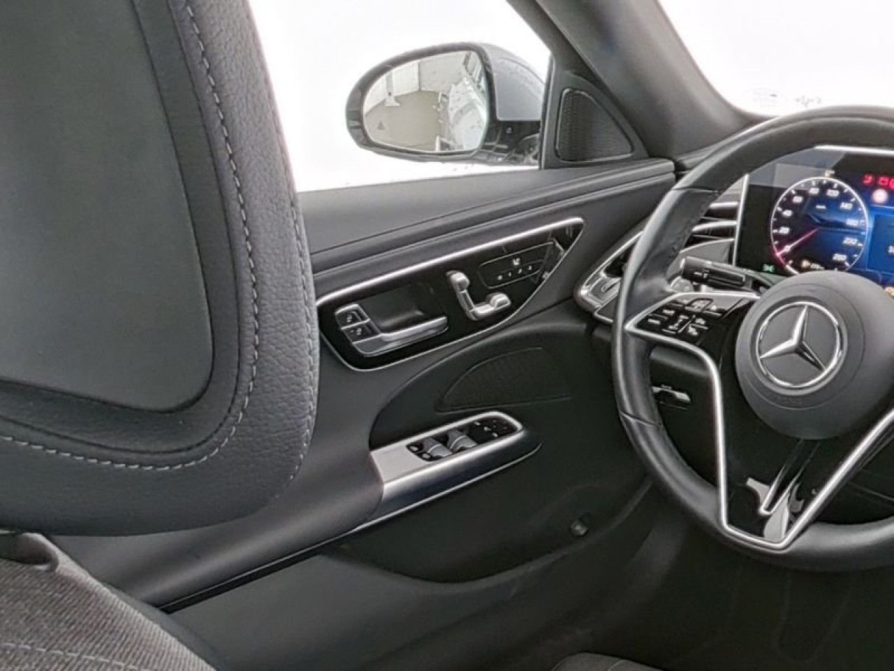 Mercedes-Benz E-Klasse – Bild 8