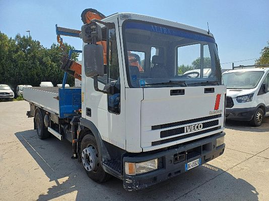 Vehicle image 2 / 7