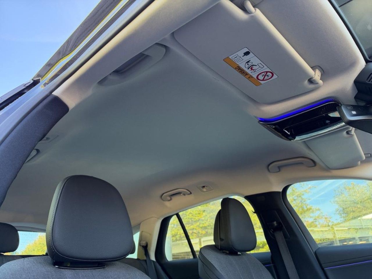 Mercedes-Benz E-Klasse – Bild 18