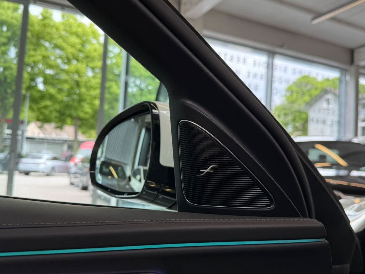 Mercedes-Benz E-Klasse – Bild 17