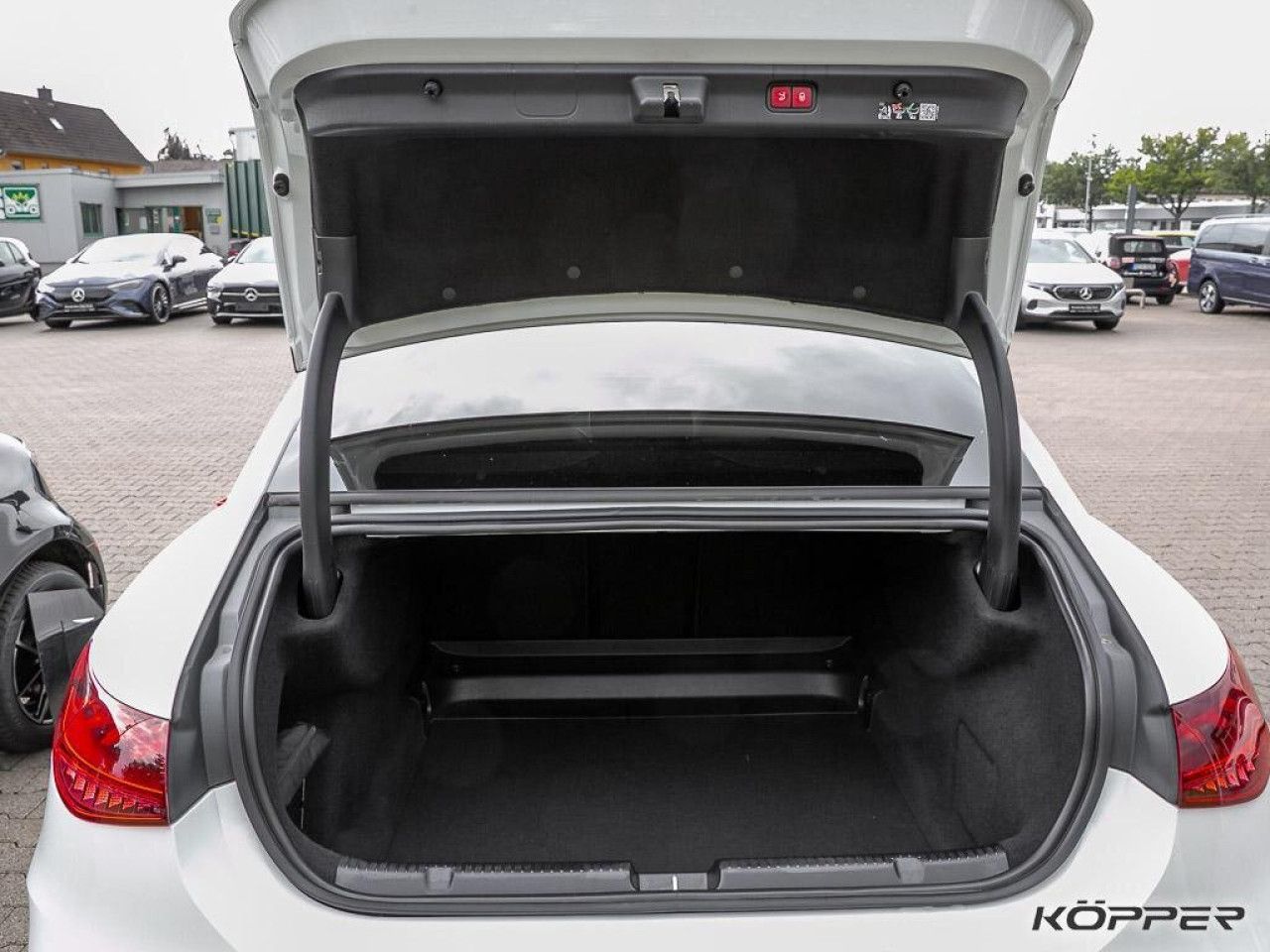 Mercedes-Benz EQE – Bild 11