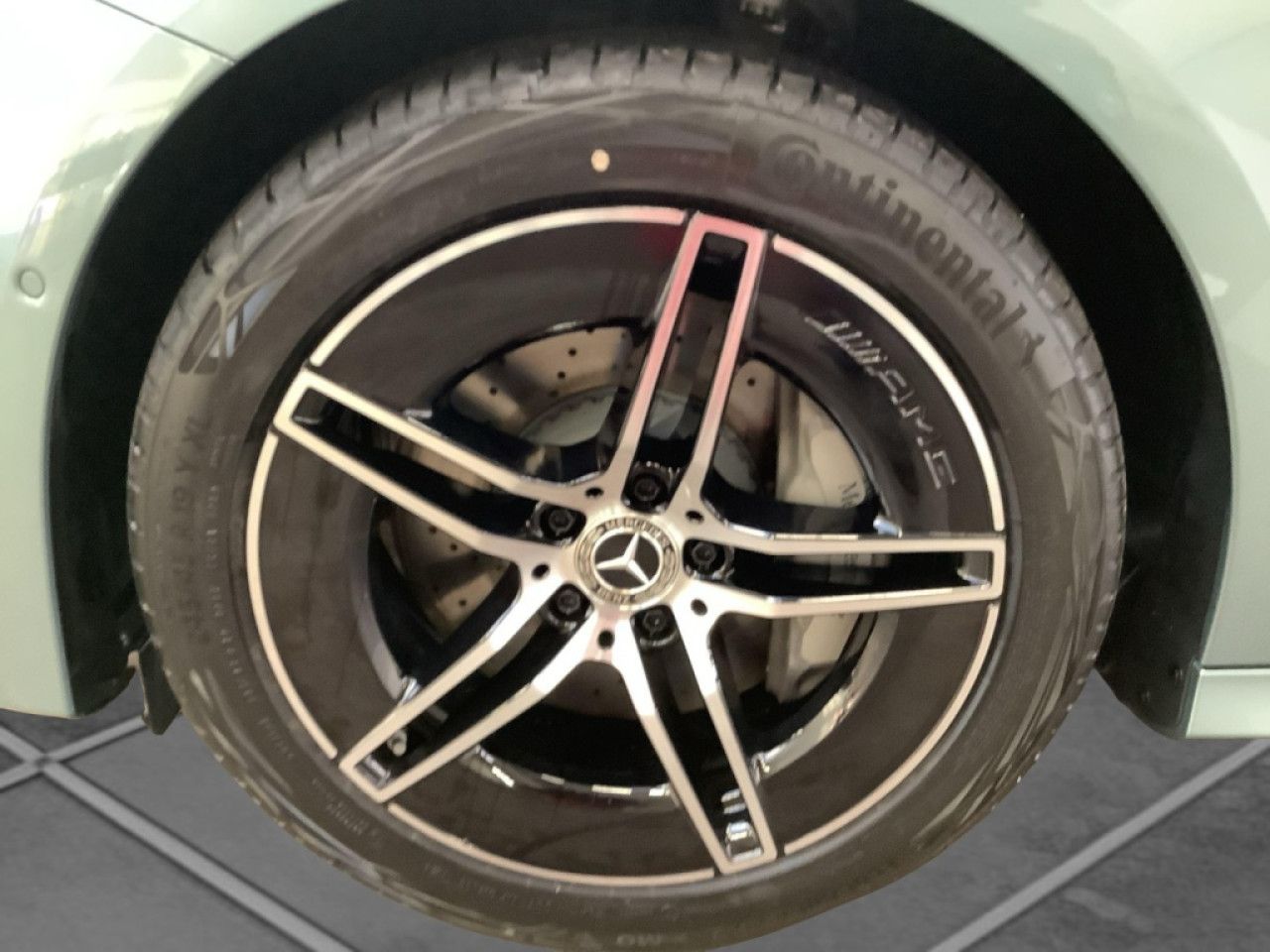 Mercedes-Benz E-Klasse – Bild 6