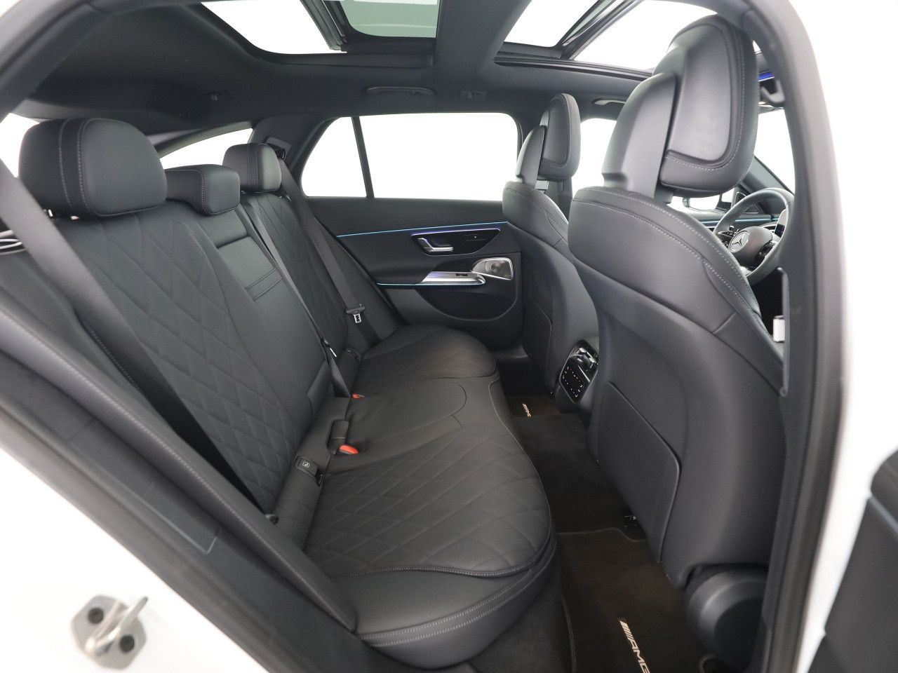 Mercedes-Benz E-Klasse – Bild 14