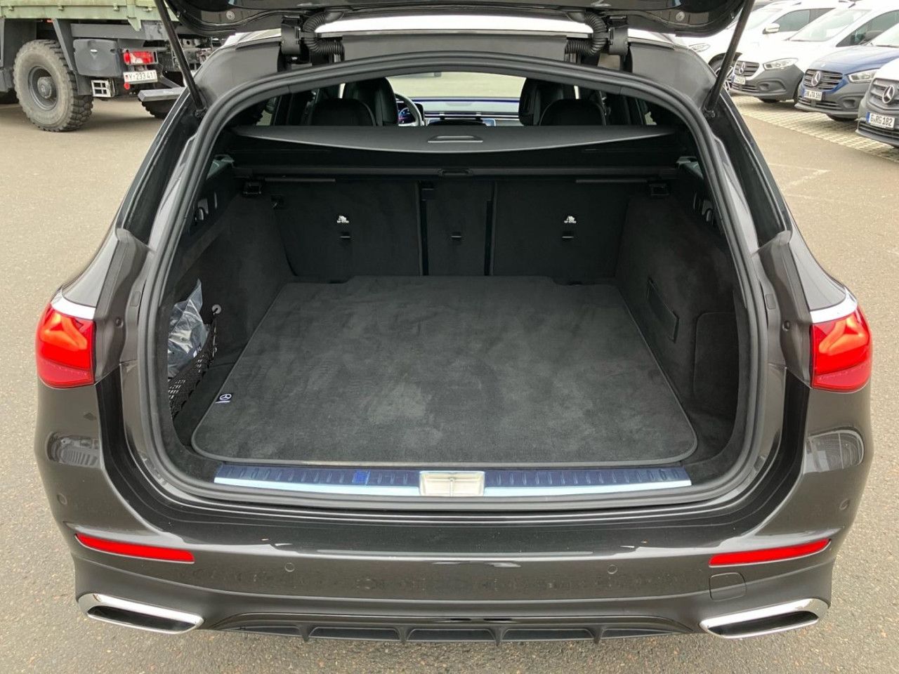 Mercedes-Benz E-Klasse – Bild 12