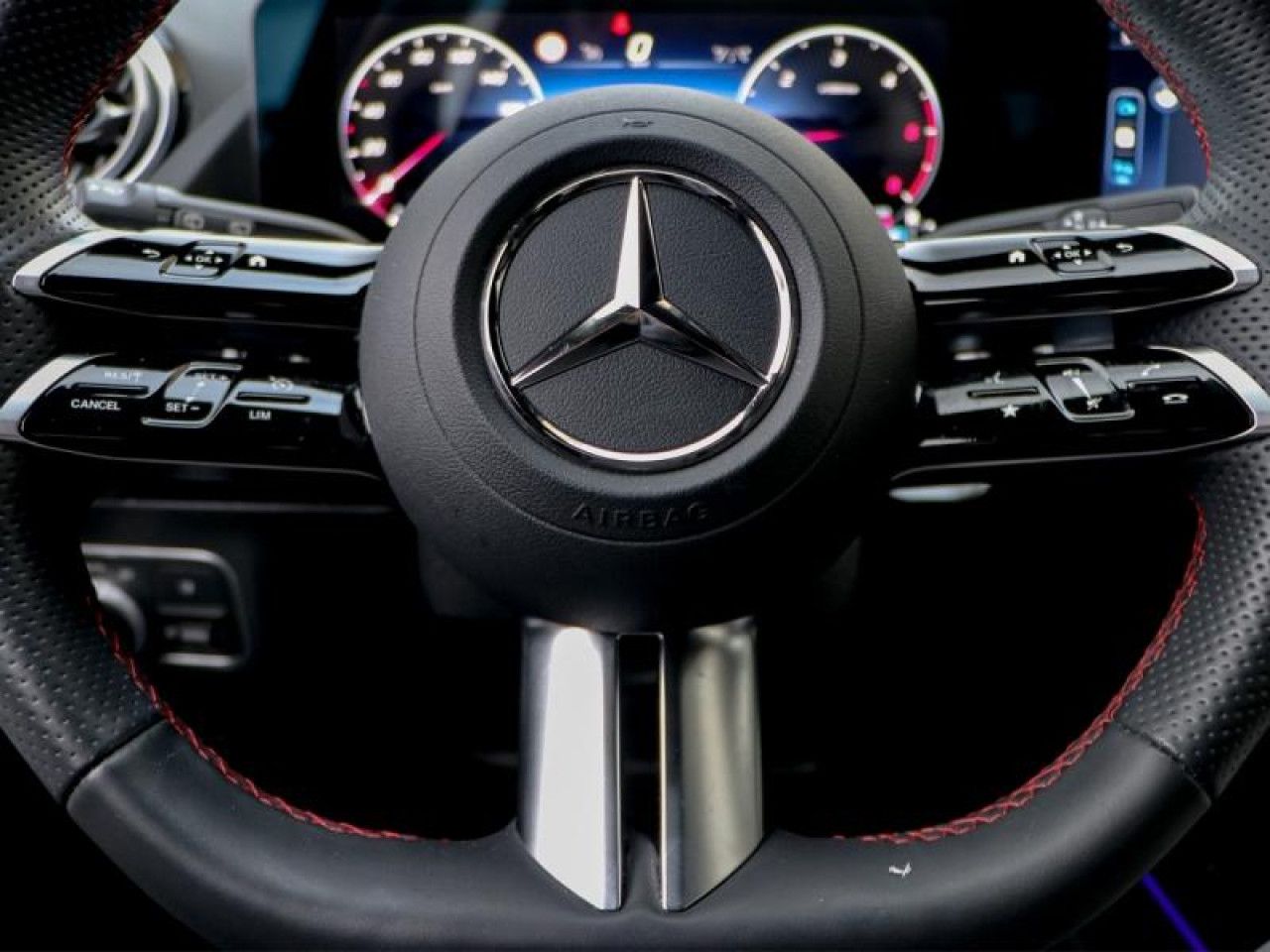 Photo du v&eacute;hicule 15 / 18