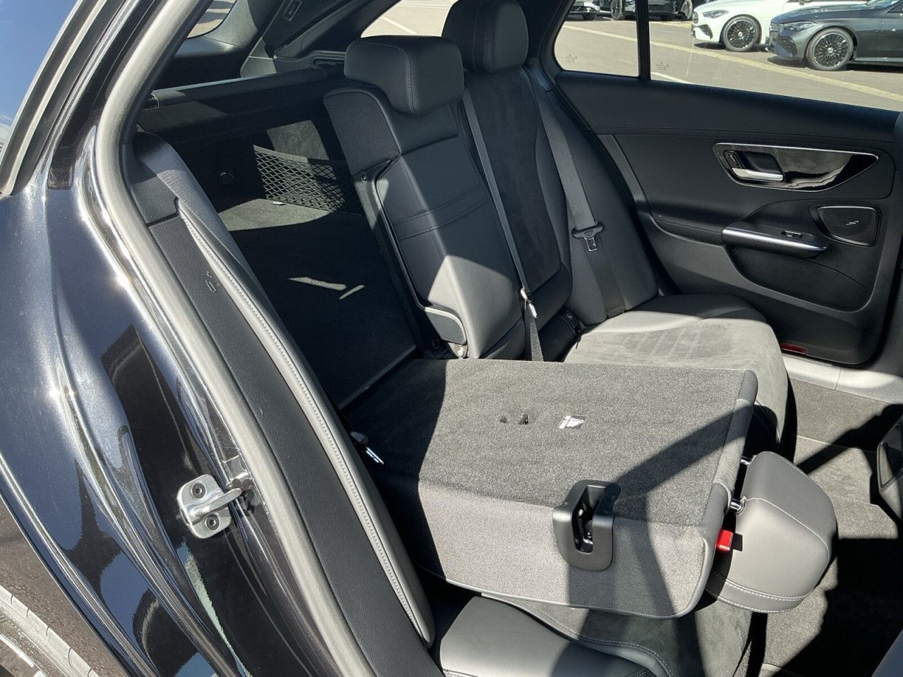 Mercedes-Benz C-Klasse – Bild 18