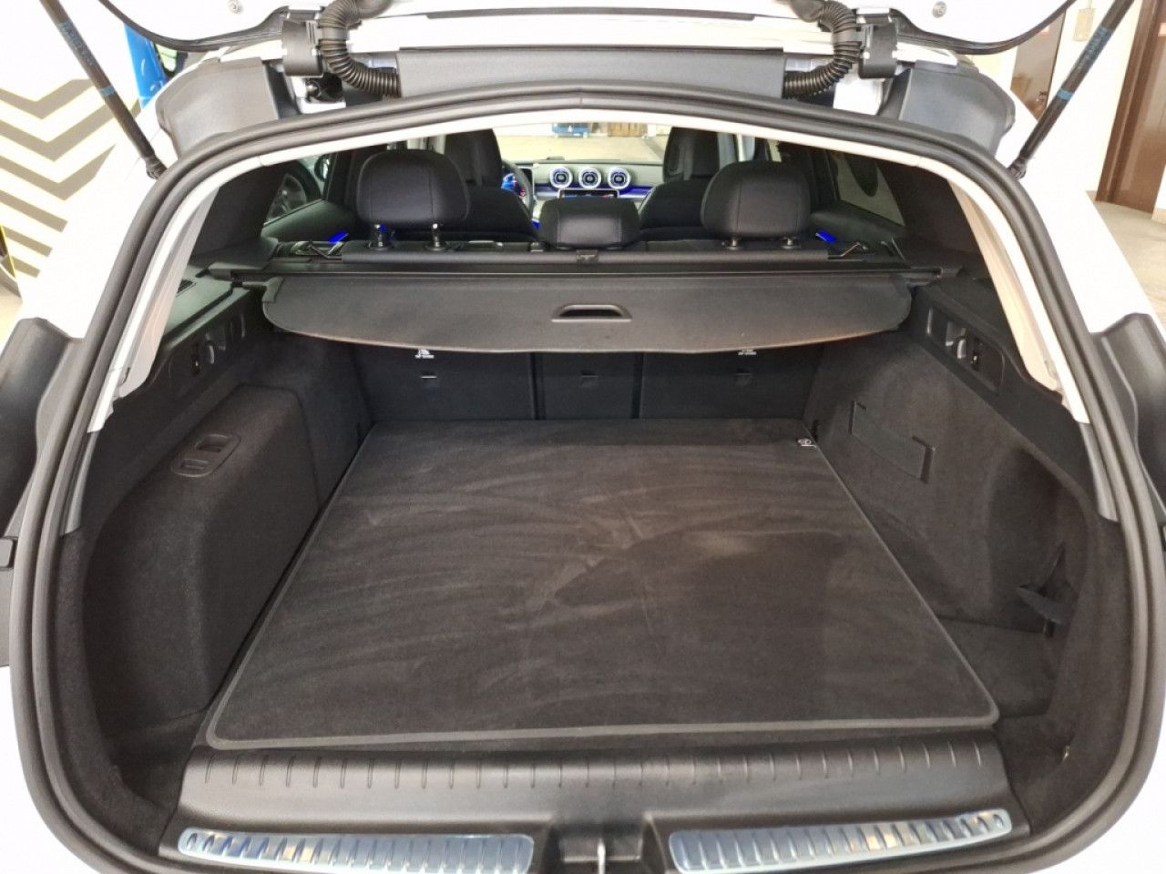 Mercedes-Benz C-Klasse – Bild 18