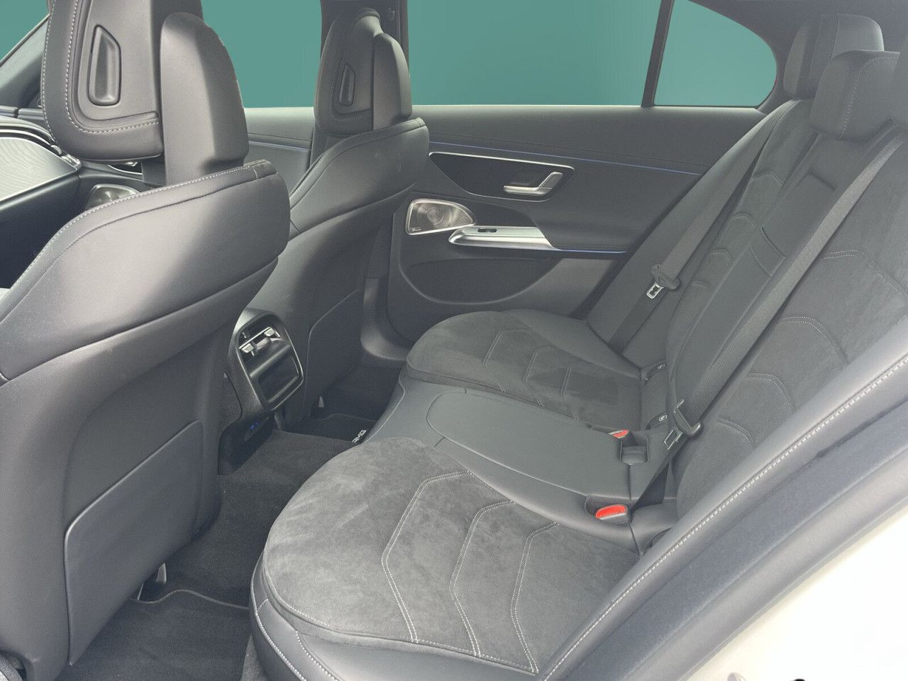 Mercedes-Benz E-Klasse – Bild 15