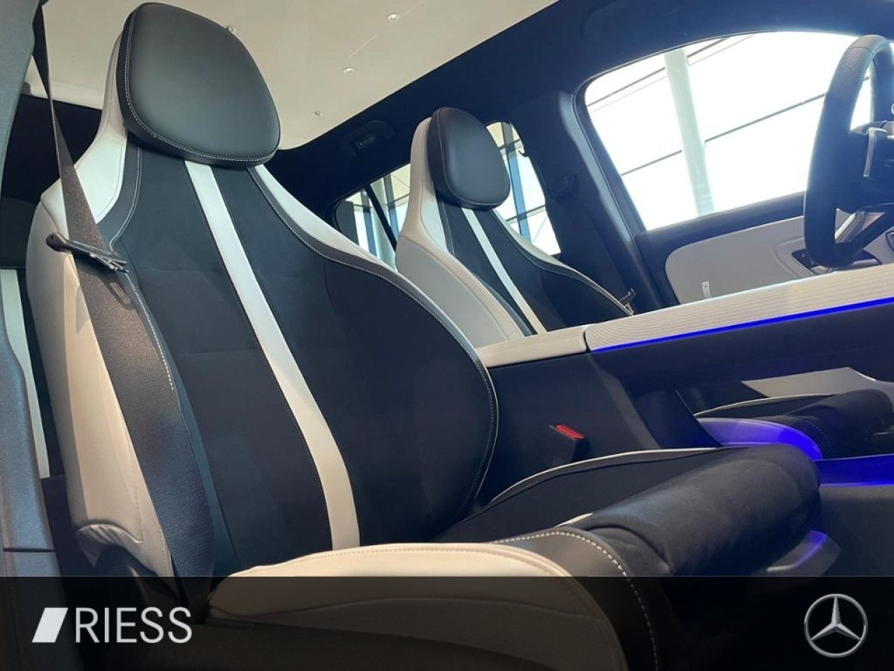 Mercedes-Benz GLB – Bild 10