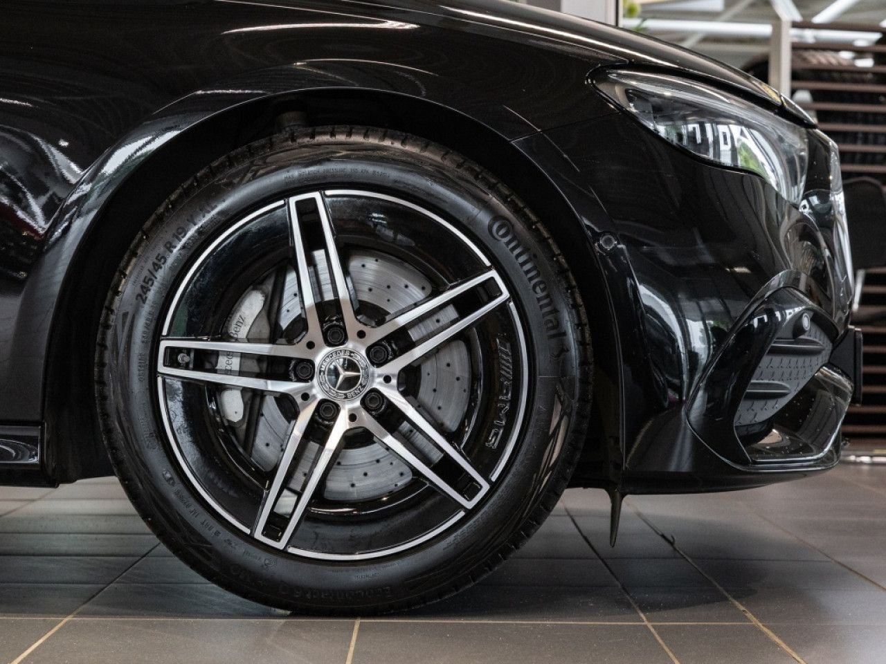 Mercedes-Benz E-Klasse – Bild 4