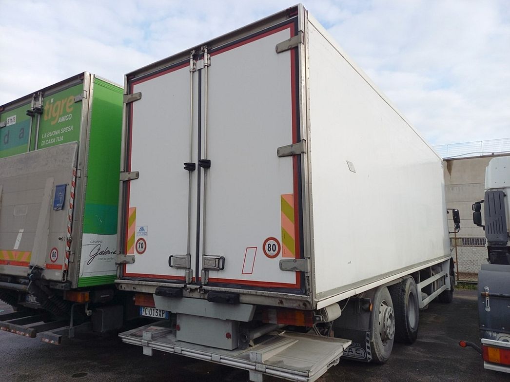 Mercedes-Benz | 2528 - 2528