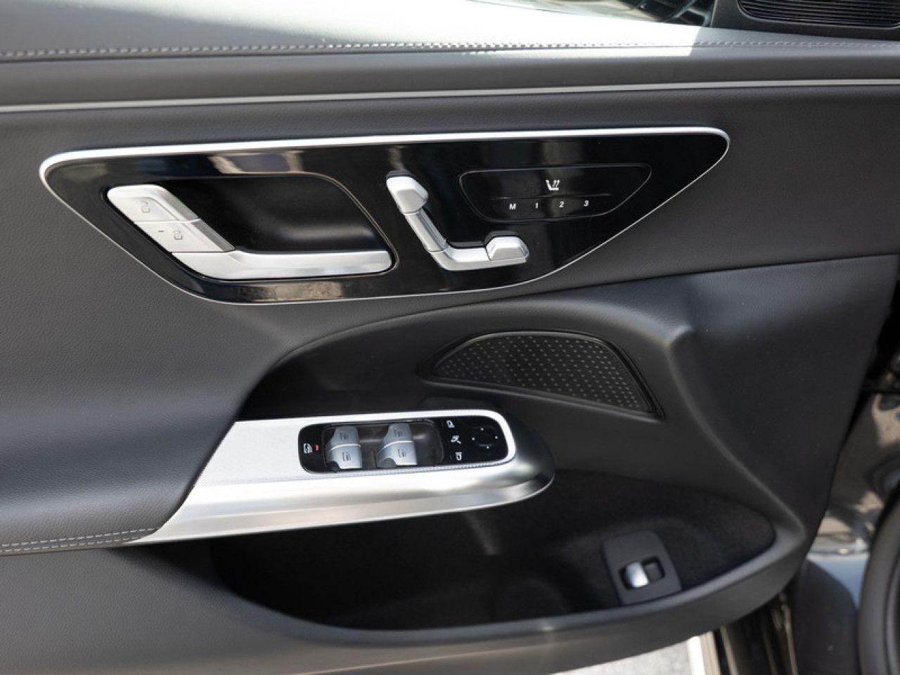 Mercedes-Benz E-Klasse – Bild 22