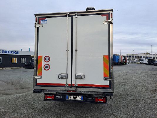 Vehicle image 4 / 12