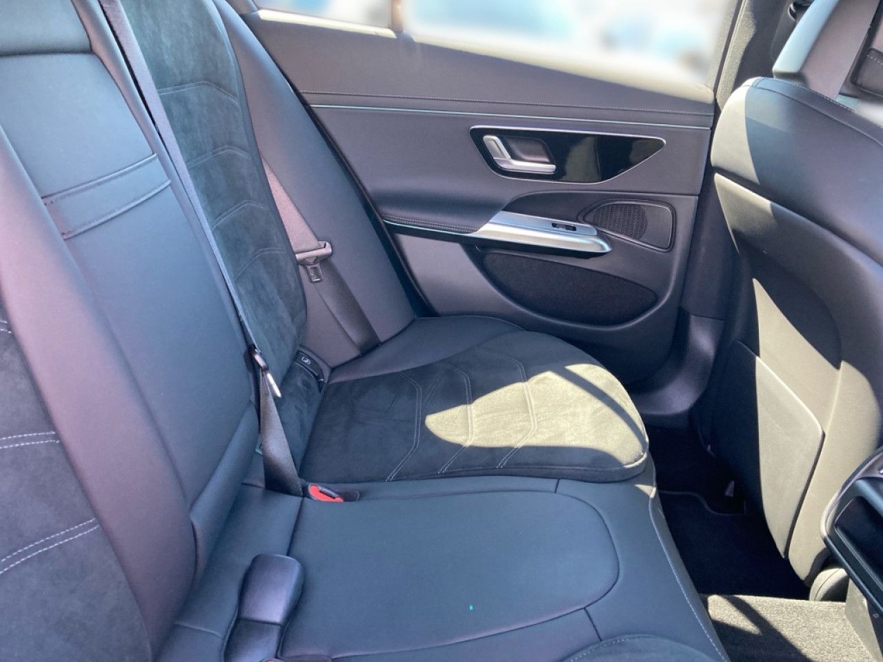 Mercedes-Benz E-Klasse – Bild 11