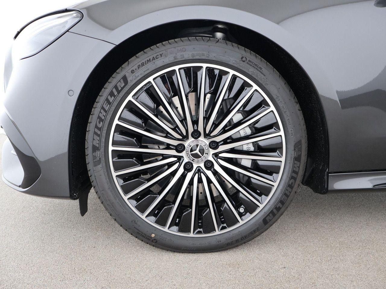 Mercedes-Benz E-Klasse – Bild 16