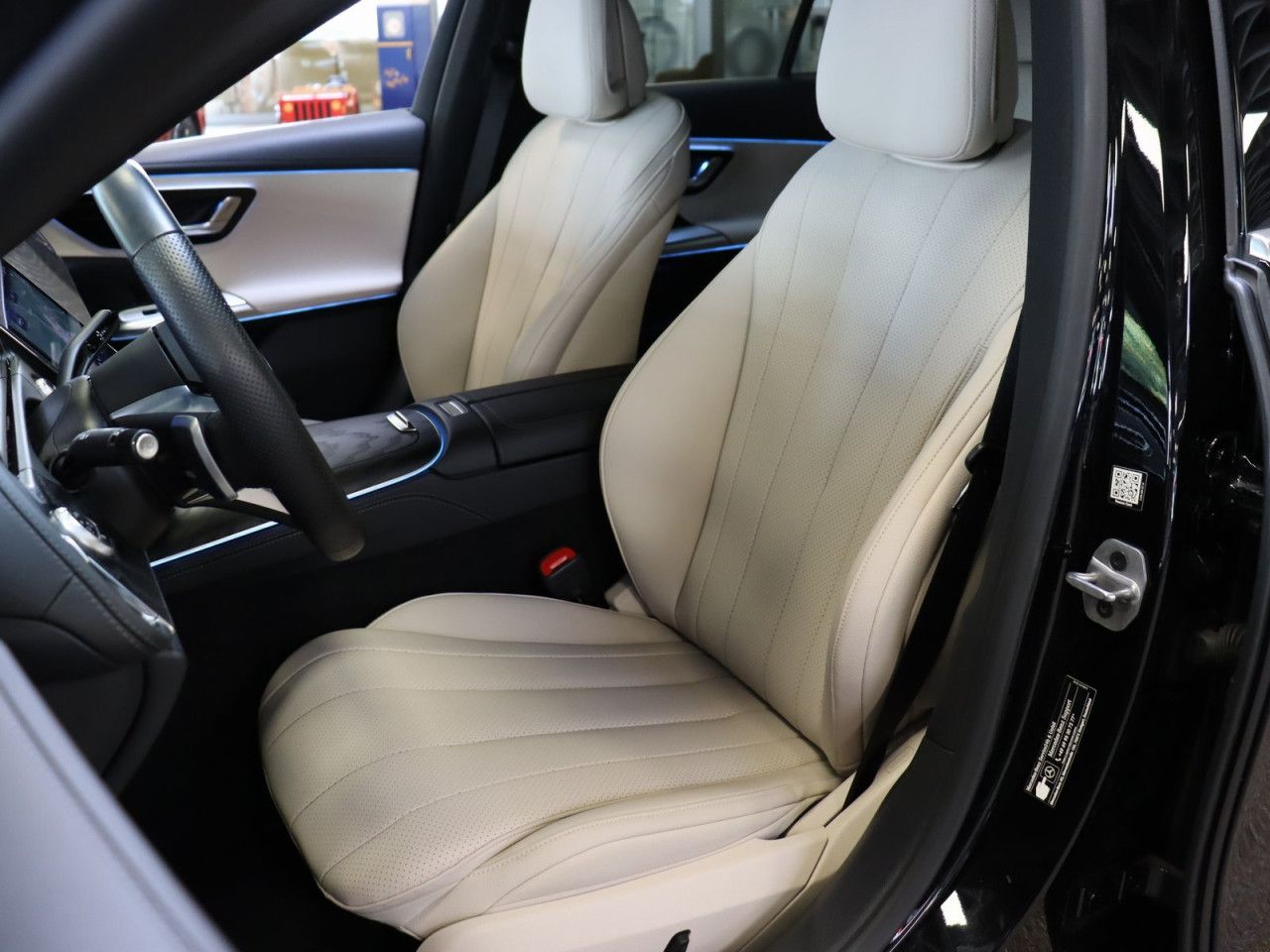 Mercedes-Benz E-Klasse – Bild 8