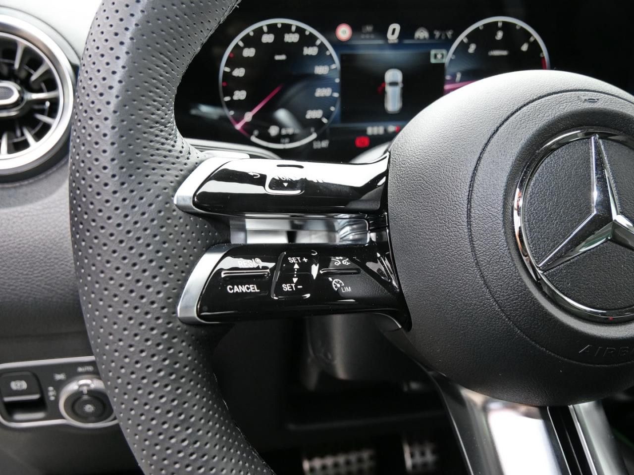 Mercedes-Benz GLB – Bild 9