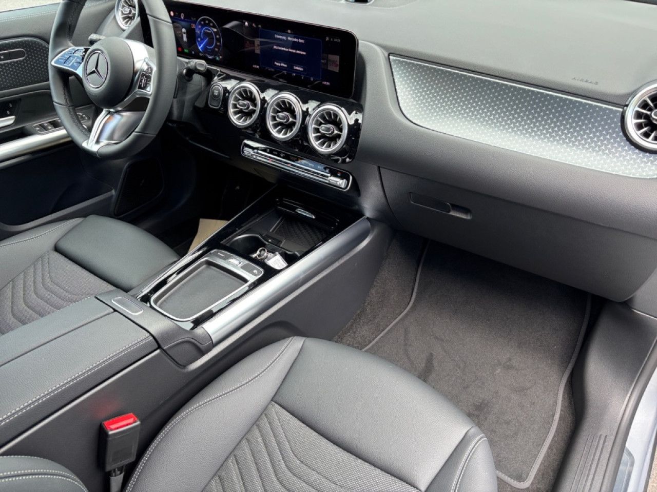 Mercedes-Benz EQA – Bild 6
