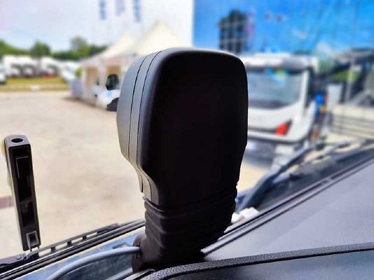 Vehicle image 15 / 16