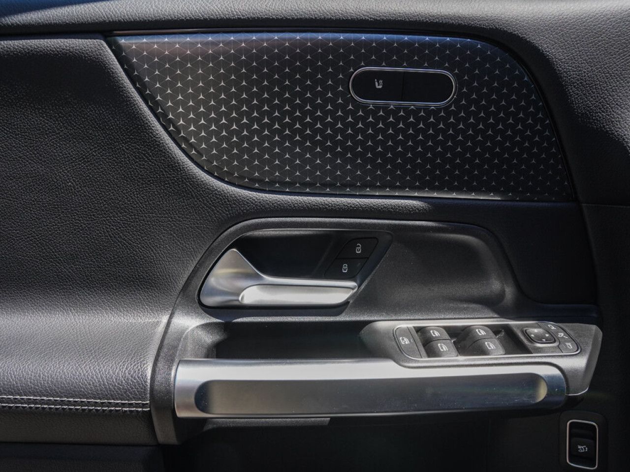 Mercedes-Benz GLB – Bild 14