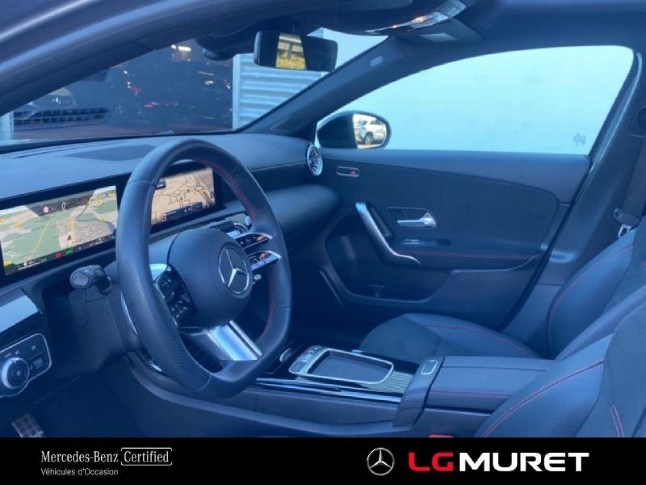 Photo du v&eacute;hicule 10 / 18