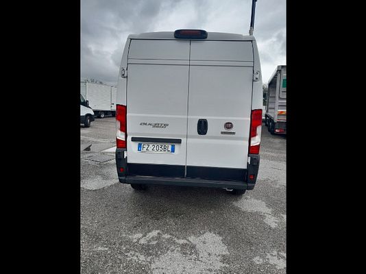 Vehicle image 4 / 21