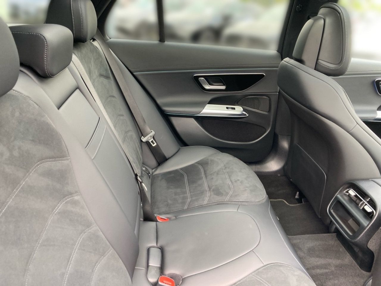 Mercedes-Benz E-Klasse – Bild 11