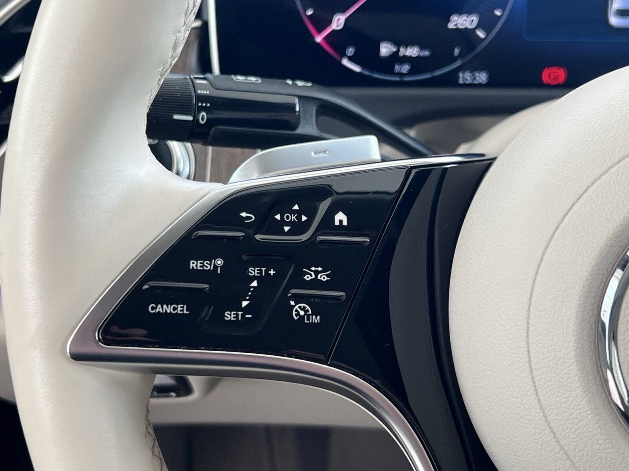 Mercedes-Benz E-Klasse – Bild 16