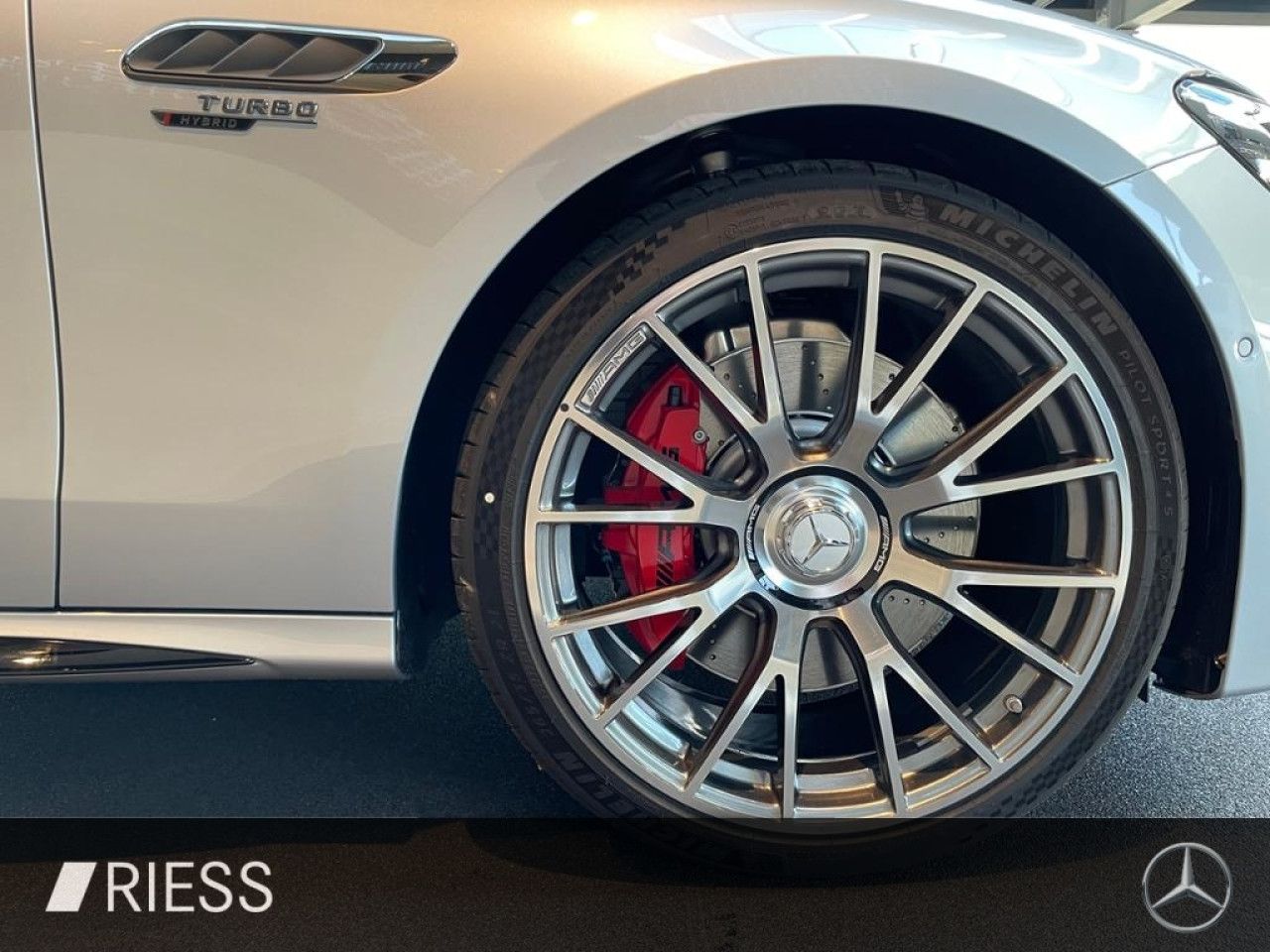 Mercedes-Benz E-Klasse – Bild 8