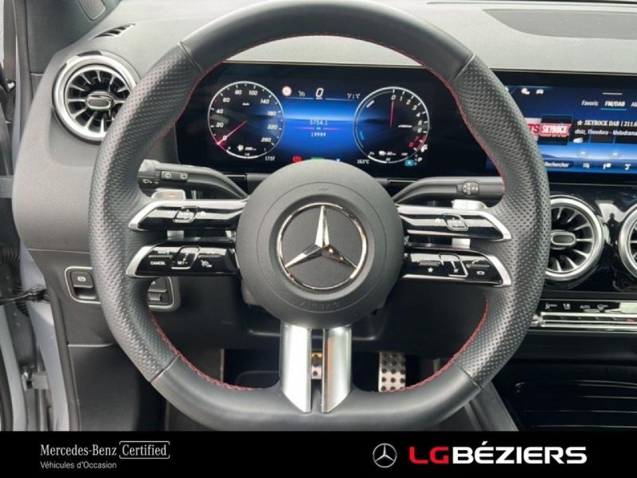 Photo du v&eacute;hicule 14 / 18