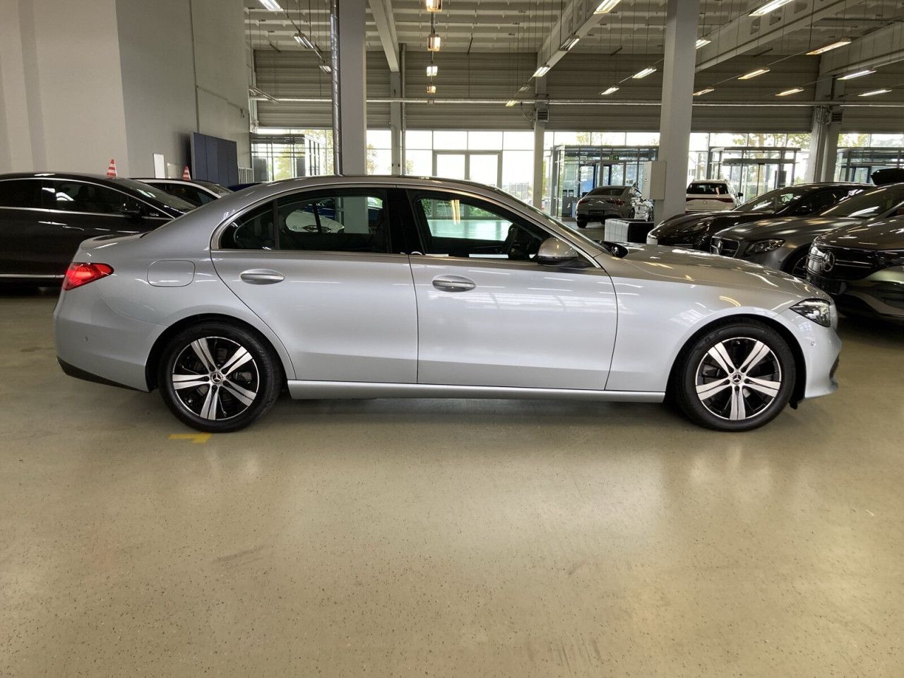 Mercedes-Benz C-Klasse – Bild 8
