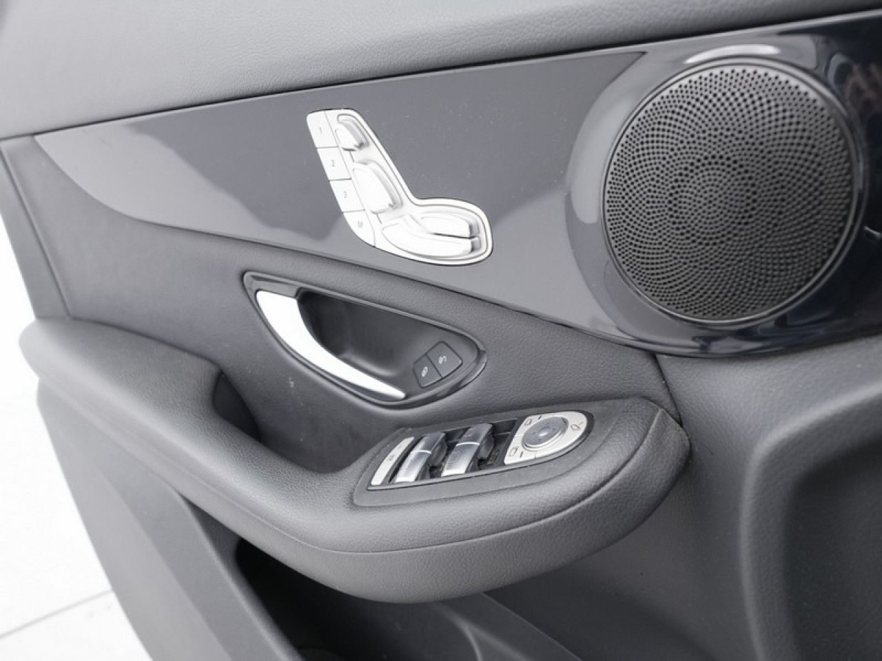 Imagem do veículo 16 / 18