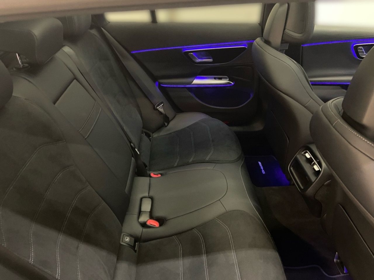 Mercedes-Benz E-Klasse – Bild 11