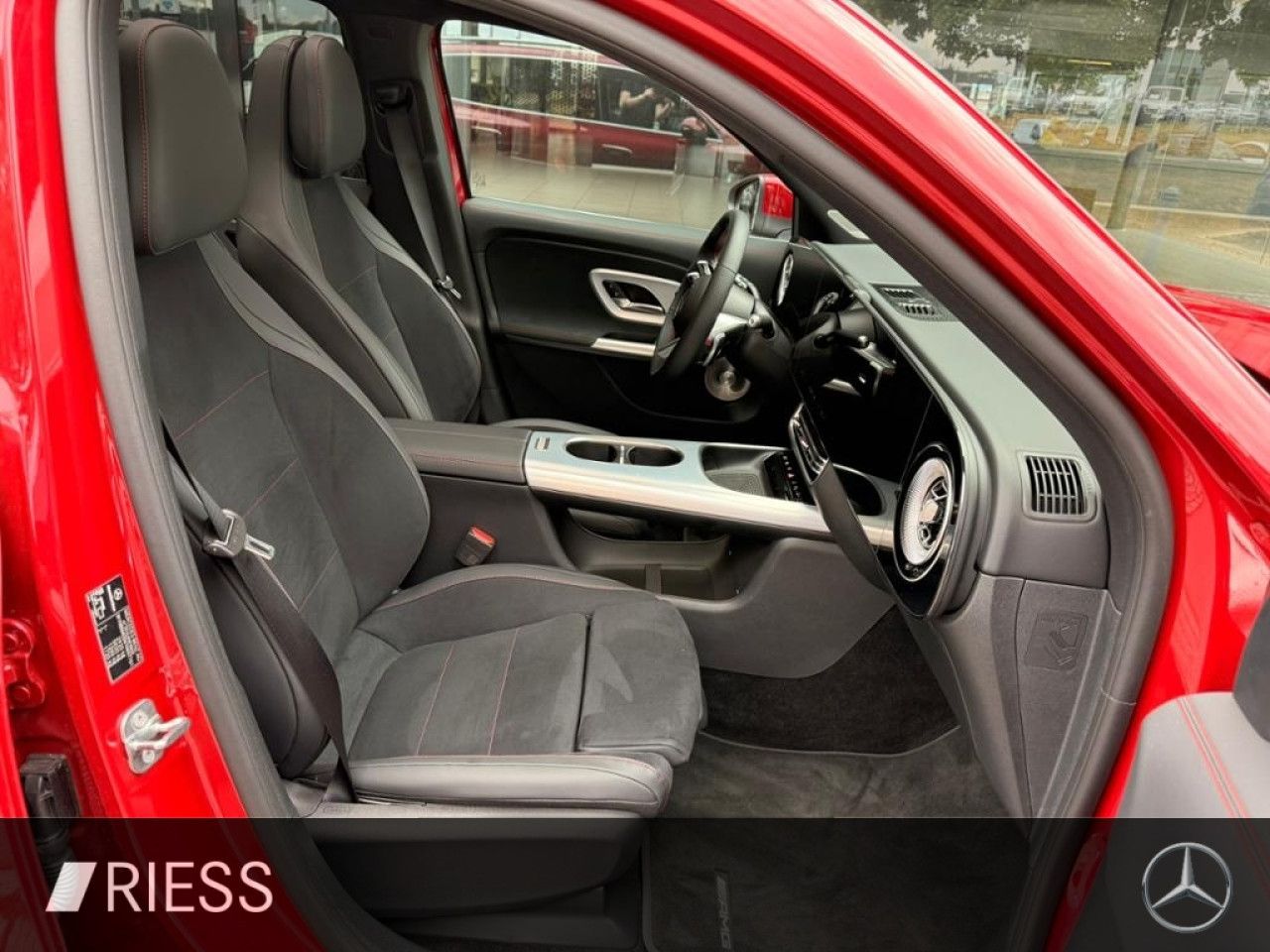 Mercedes-Benz GLB – Bild 9