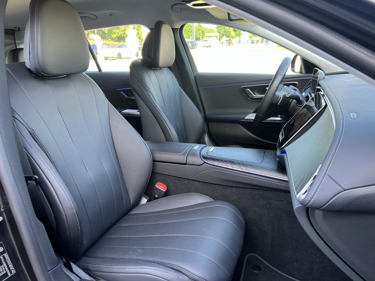 Mercedes-Benz E-Klasse – Bild 8