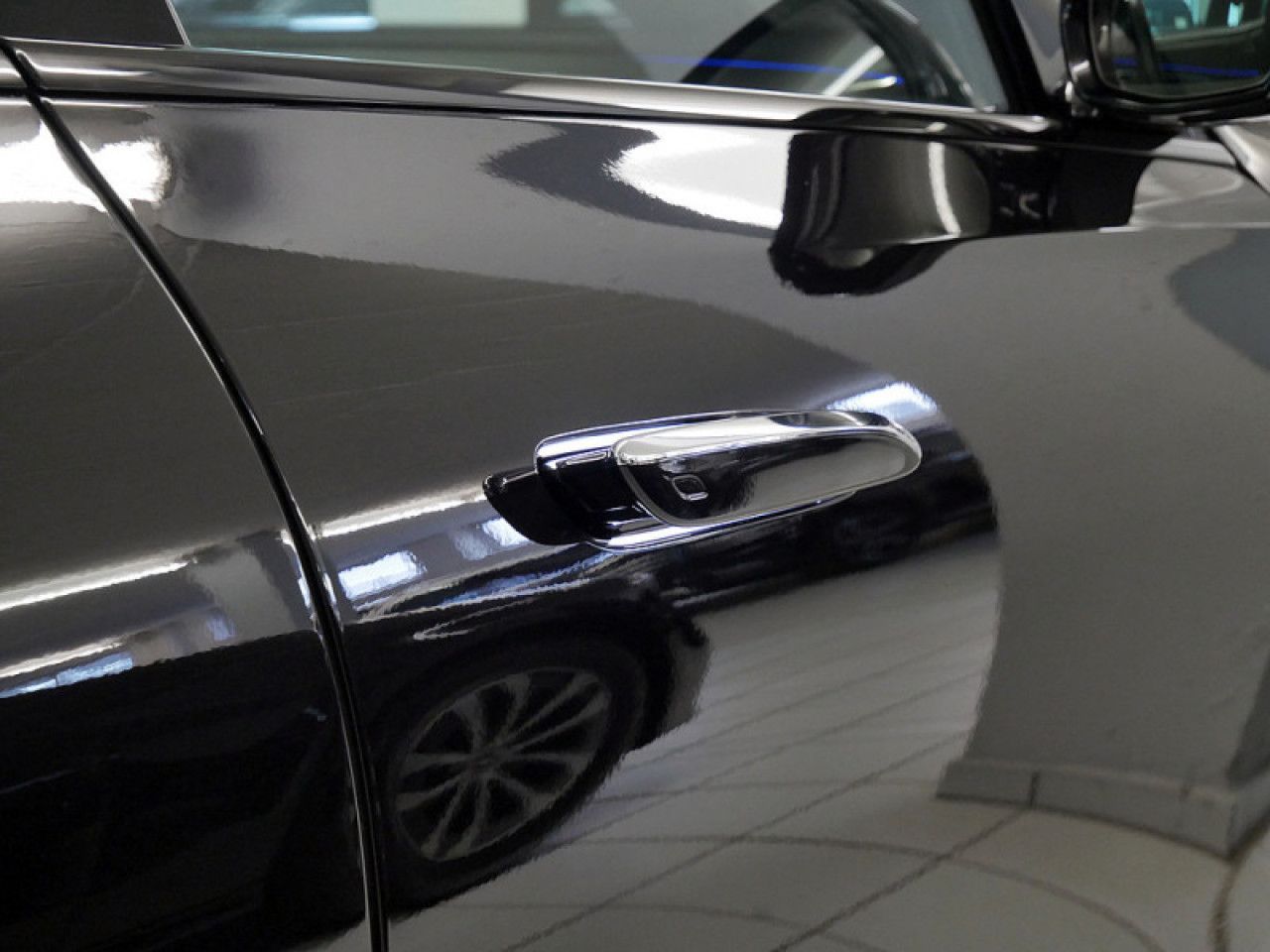Mercedes-Benz E-Klasse – Bild 9