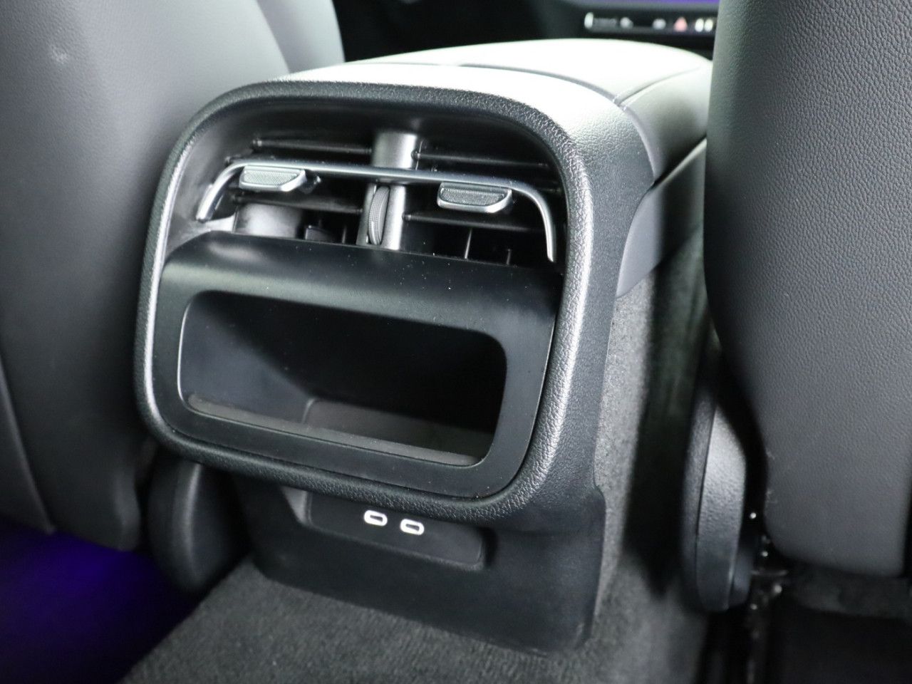 Mercedes-Benz E-Klasse – Bild 23