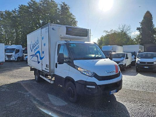 Vehicle image 2 / 18