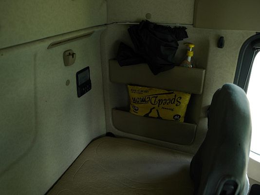 Vehicle image 12 / 15