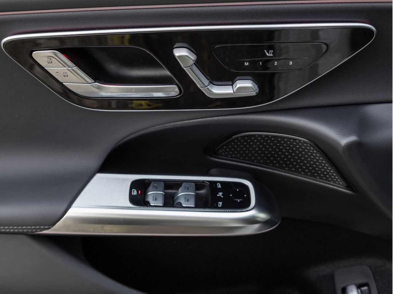 Mercedes-Benz E-Klasse – Bild 24