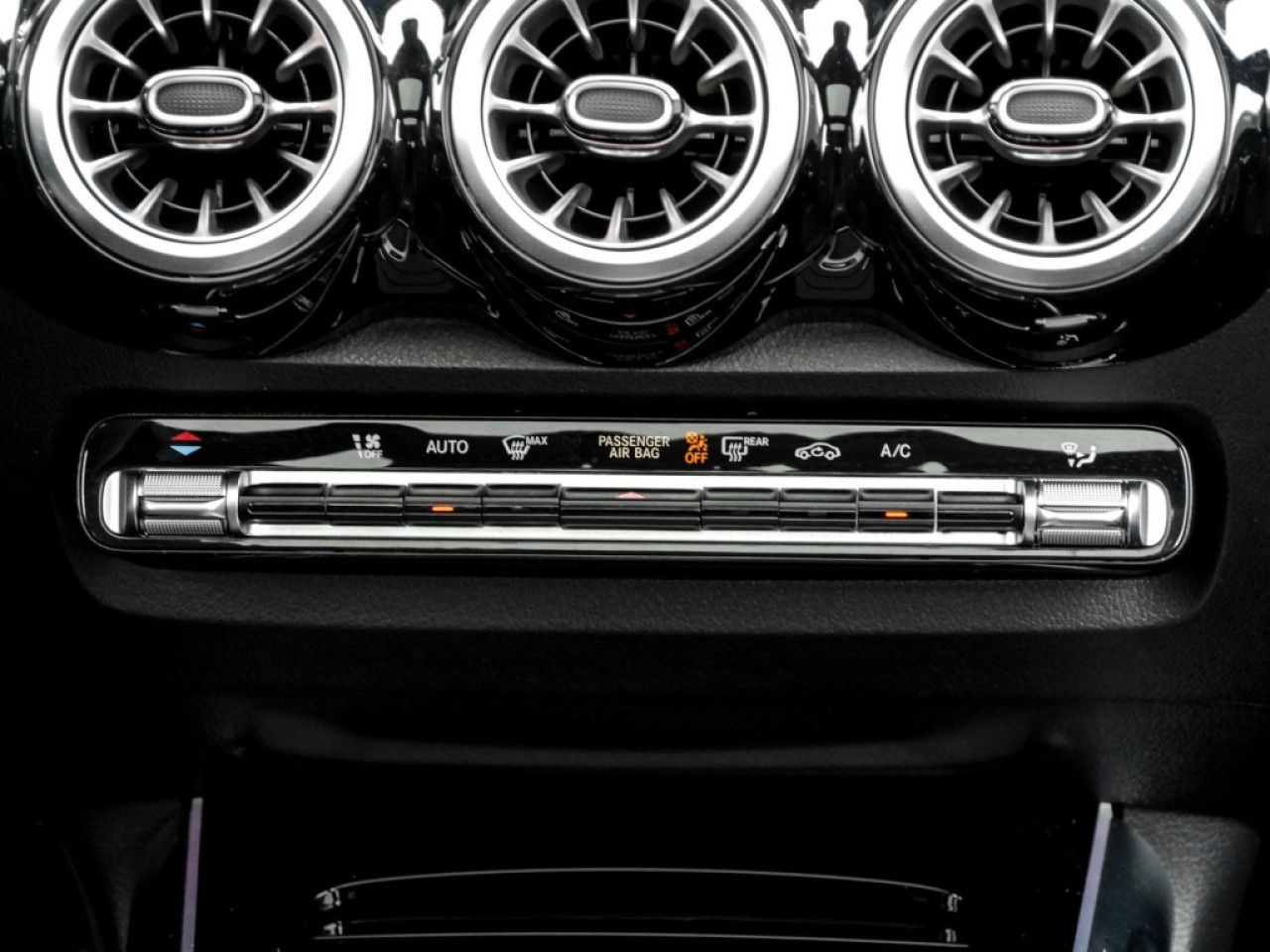 Mercedes-Benz GLB – Bild 9
