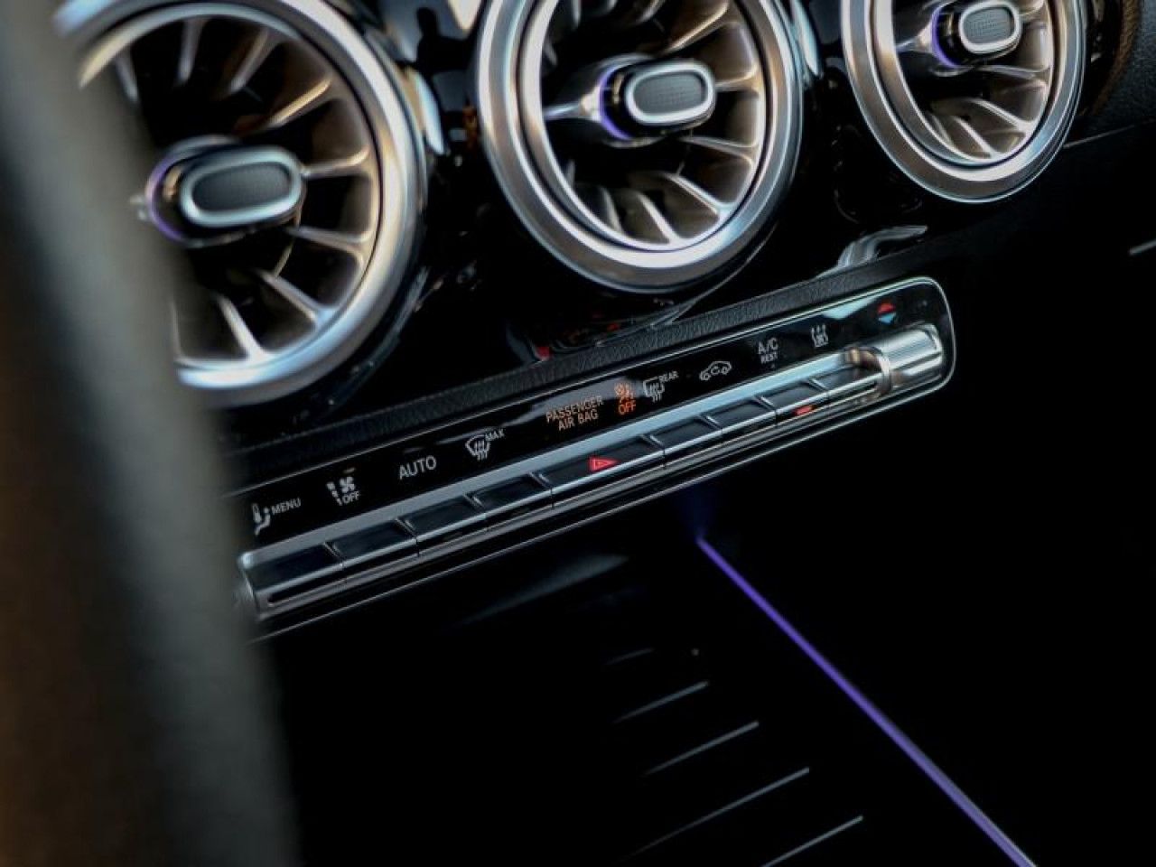 Photo du v&eacute;hicule 17 / 18