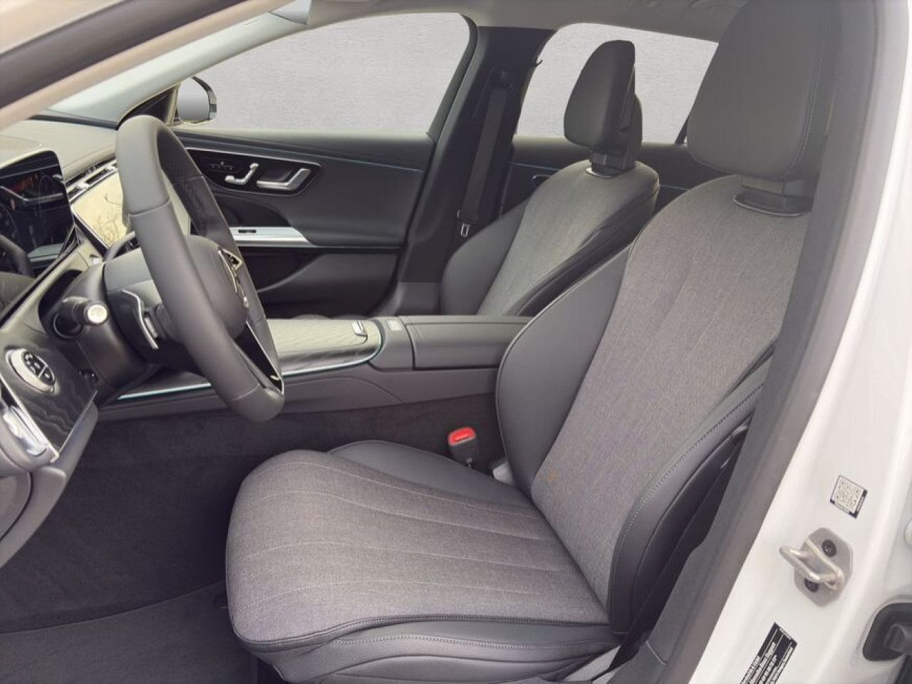 Mercedes-Benz E-Klasse – Bild 10