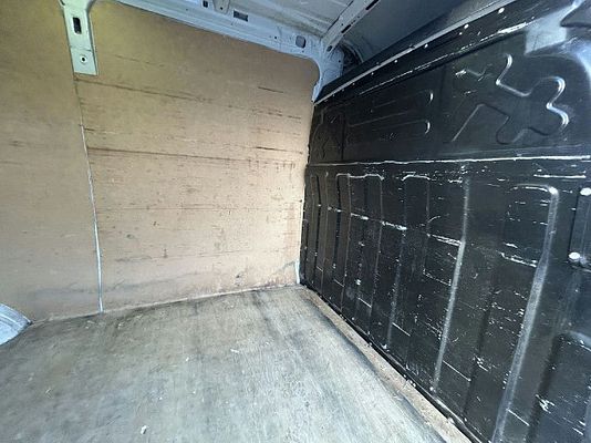 Vehicle image 6 / 14