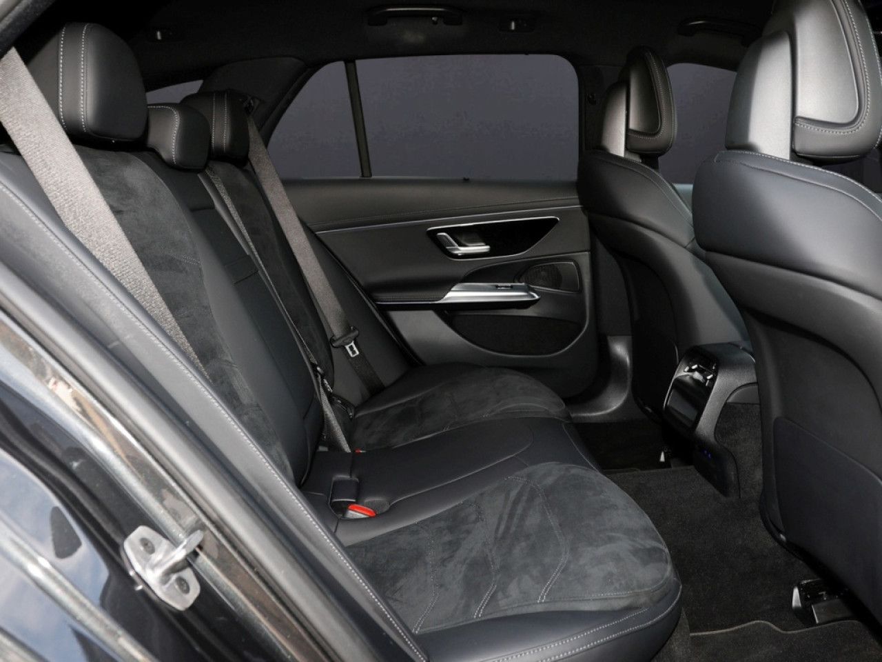 Mercedes-Benz E-Klasse – Bild 12