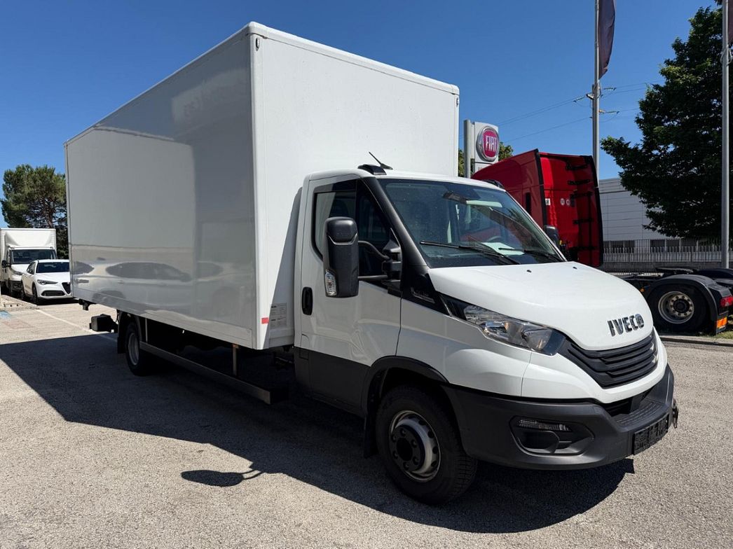 IVECO | 72C18