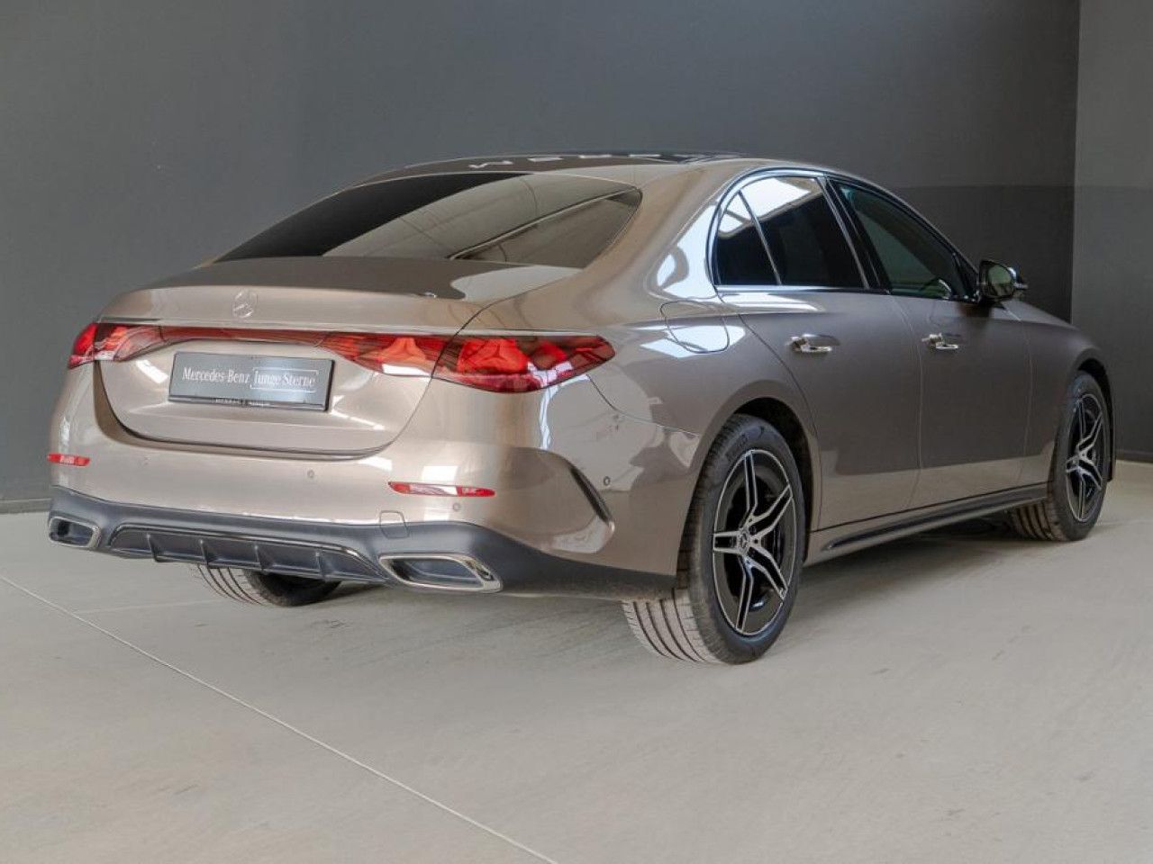 Mercedes-Benz E-Klasse – Bild 3
